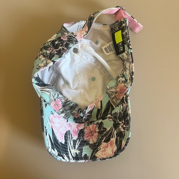 Nike Heritage 86 Floral Cap - Picture 9 of 13